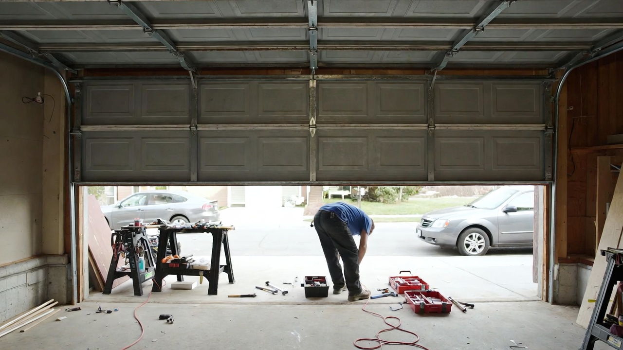 Garage door repair service